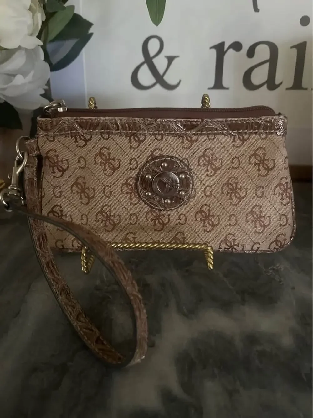 Vintage Y2K Guess Monogram Wristlet Tan Brown Logo Mini Micro Wallet Clutch